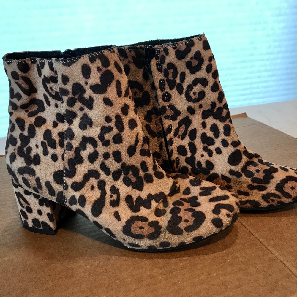 Leopard print women’s boots size 10